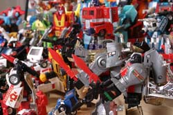 autobotsGroupClose10000003